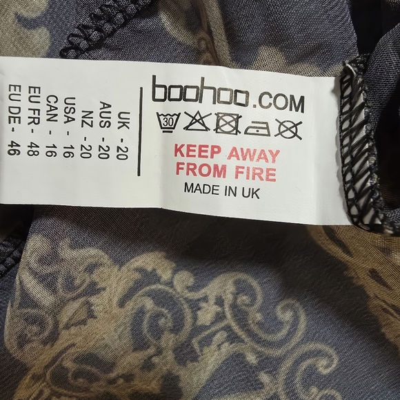 Boohoo Black and Gold Sheer Maxi Swimsuit Cover Up - Picture 13 of 13